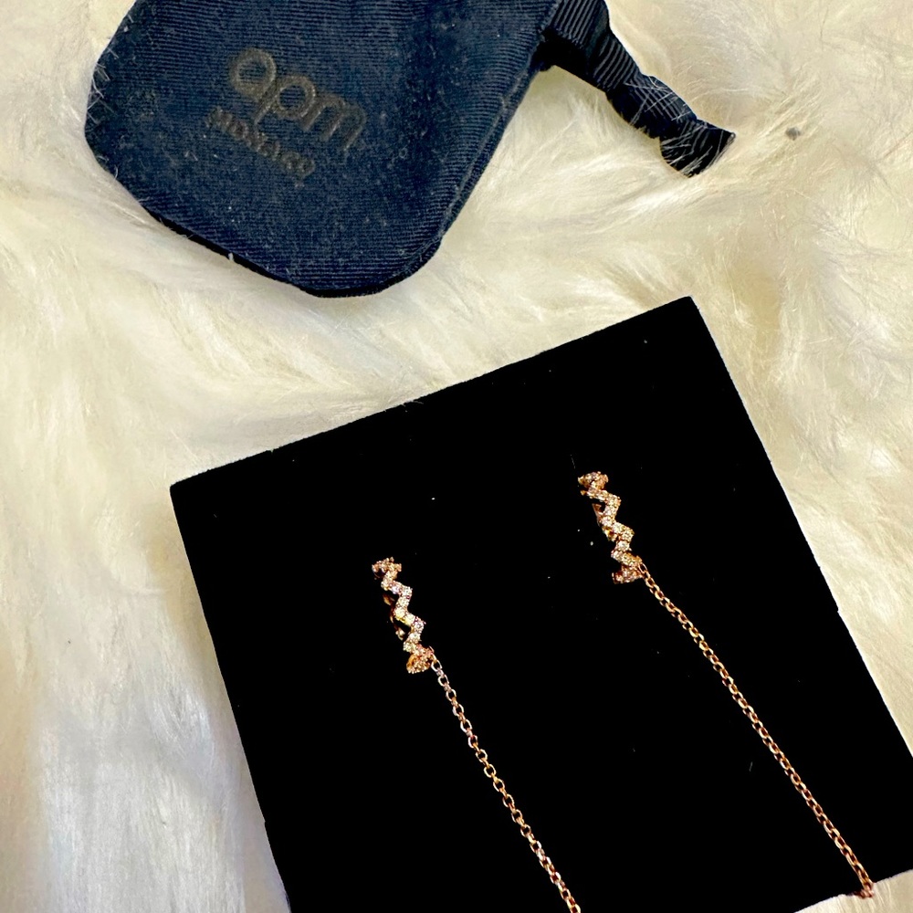 APM Monaco UP AND DOWN DROP EAR CUFF WITH CHAIN in rose gold